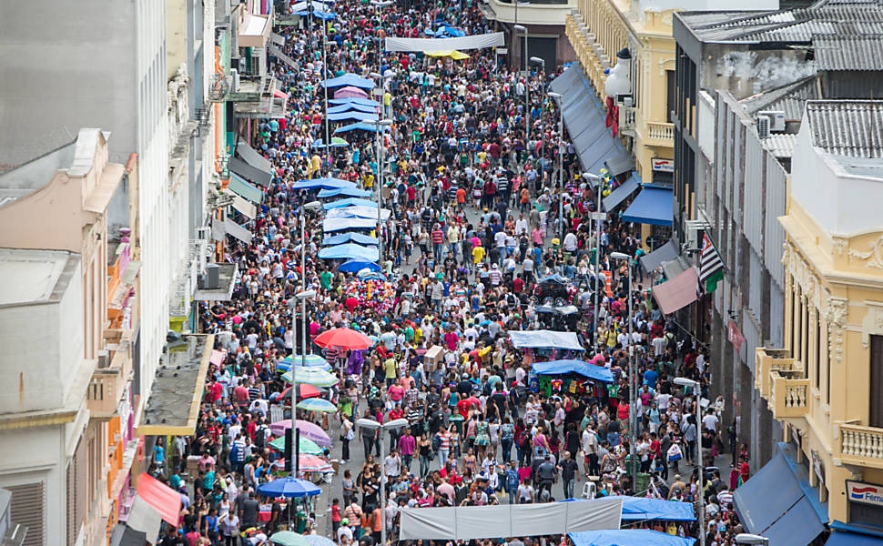35% dos brasileiros são de direita e 22% de esquerda, aponta Datafolha