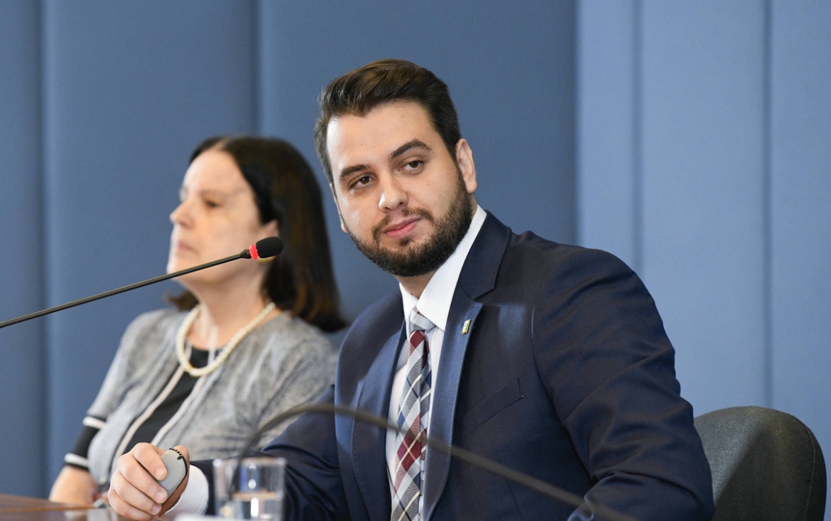 Filipe Martins é preso no Paraná pela PF após ordem de Moraes