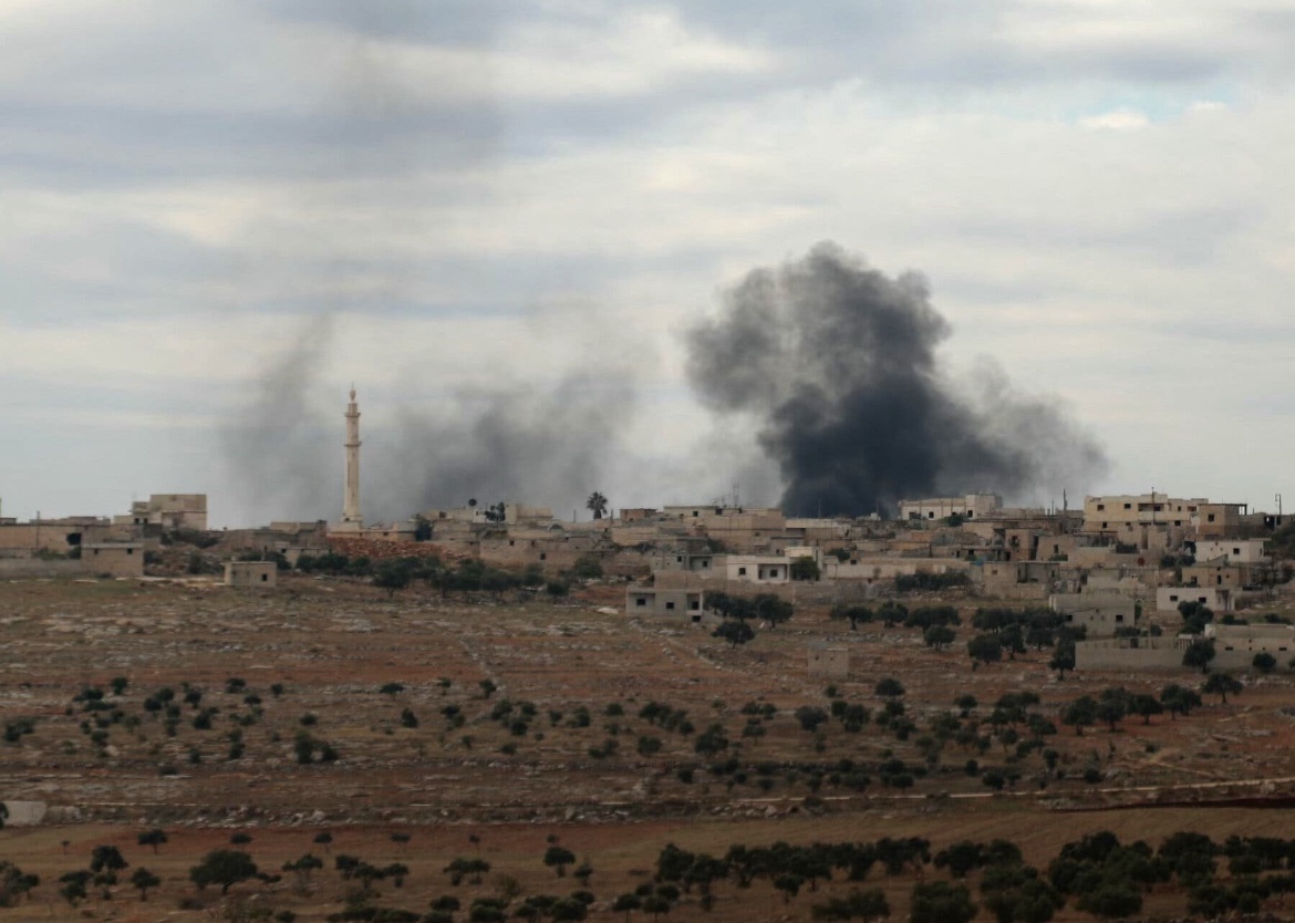 Síria lança ataques contra Aleppo em meio a confrontos com curdos