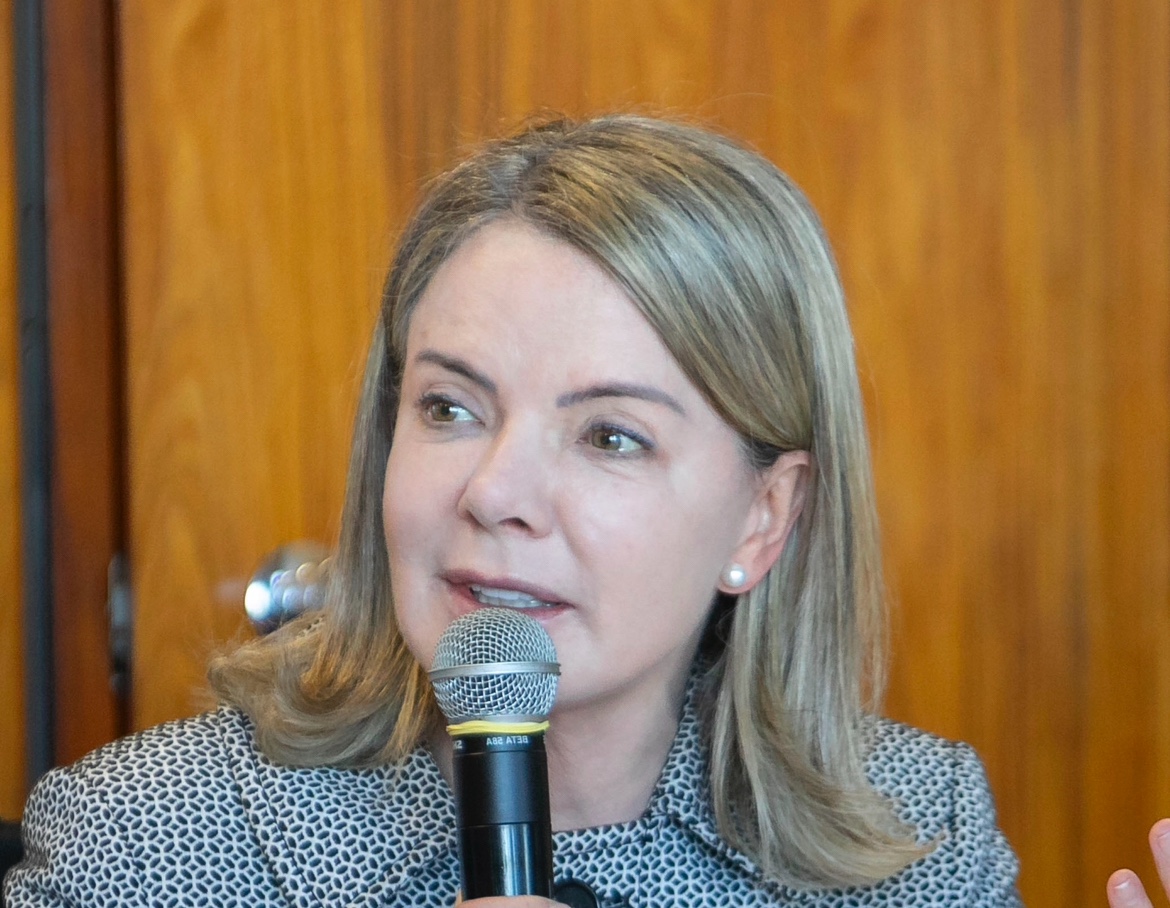 Gleisi chama Tarcísio de “cara de pau” ao falar sobre “crise moral”