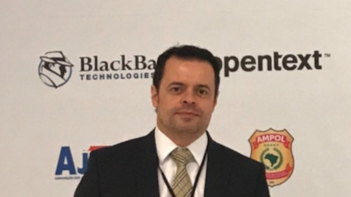 EUA expulsam do país delegado da PF envolvido na prisão de Ramagem