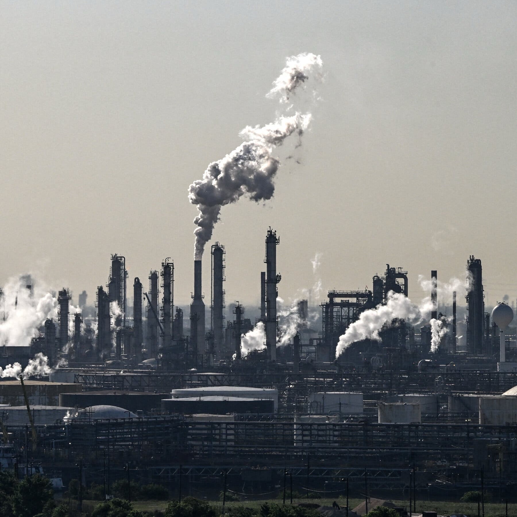 Emirados Árabes anunciam saída da Opep e da Opep+