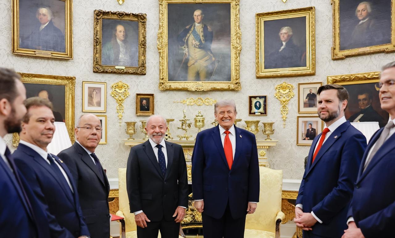 Lula e Trump têm longa reunião na Casa Branca
