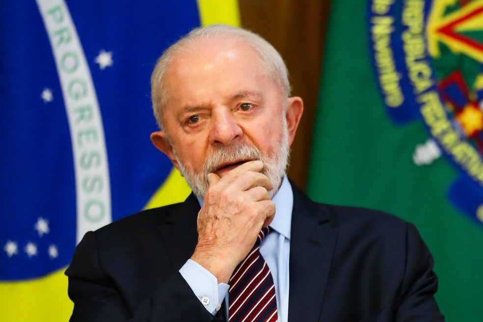 Lula veta PL que permitia contar estágio como experiência